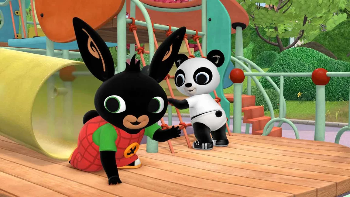 Bing and Pando playing on the Fun Fort