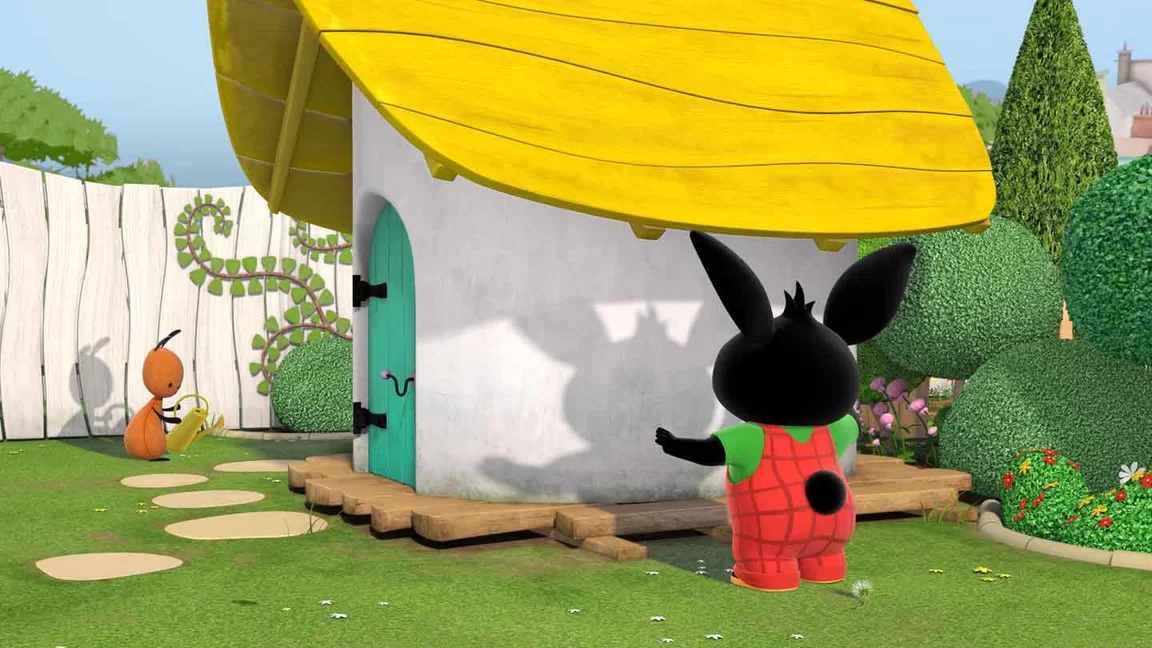 Bing looks at his shadow